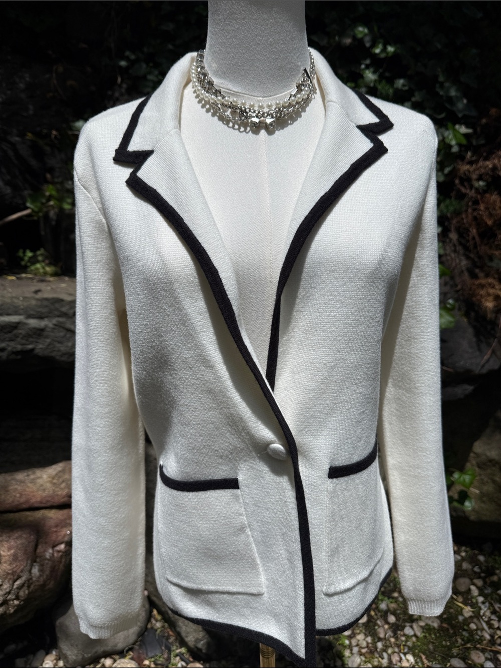 MARLED OFF WHITE SWEATER BLAZER- S 🖤🤍